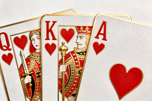 红心Q、红心K、红心A组成的顺金牌型示例图片